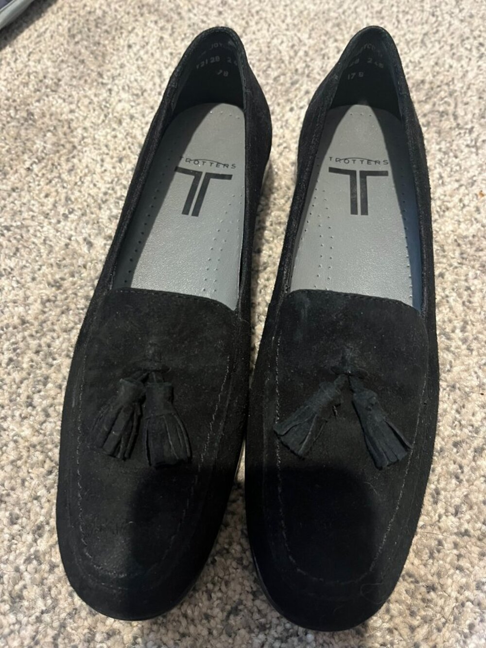TROTTERS BLACK SUEDE LOAFERS MINT!! SZ 6Narrow